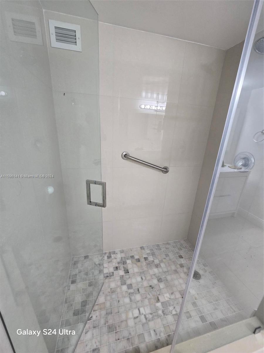 OCEANVIEW PARK CONDO - Residential Lease