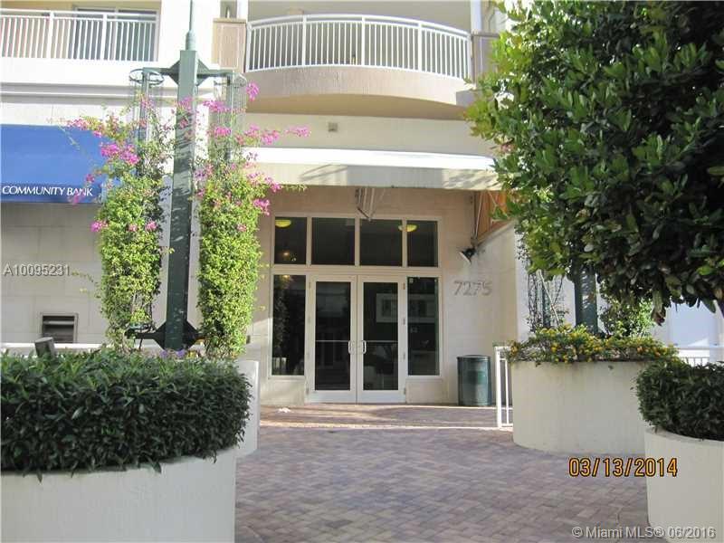 Large 1/1 in sought after Downtown Dadeland with  Granite counters, stainless steel appliances, tile and wood floors, large walk-in closet, washer and dryer in unit. Across the street from Dadeland Mall, short distance to Metrorail, cafes and restaurants just downstairs