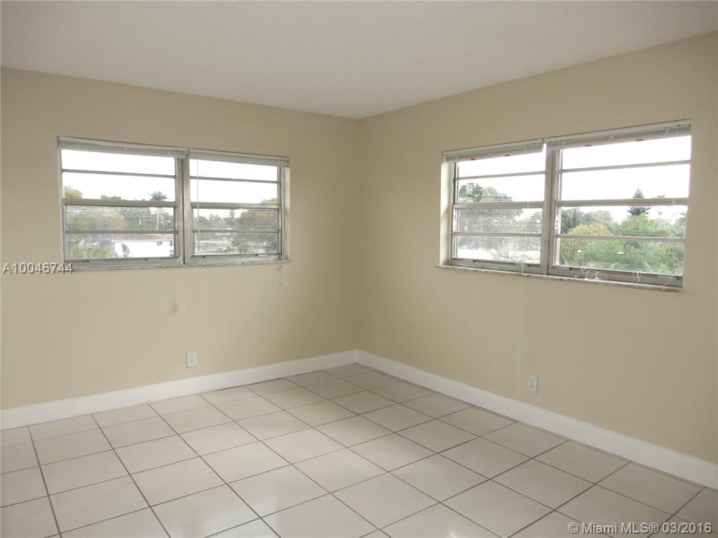 Venice Isles Condo - Residential Lease