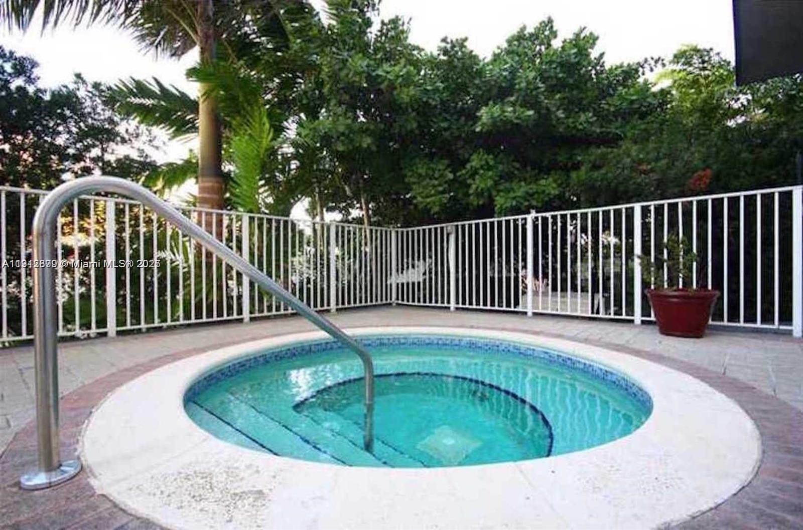WEST BAY PLAZA CONDO - Residential