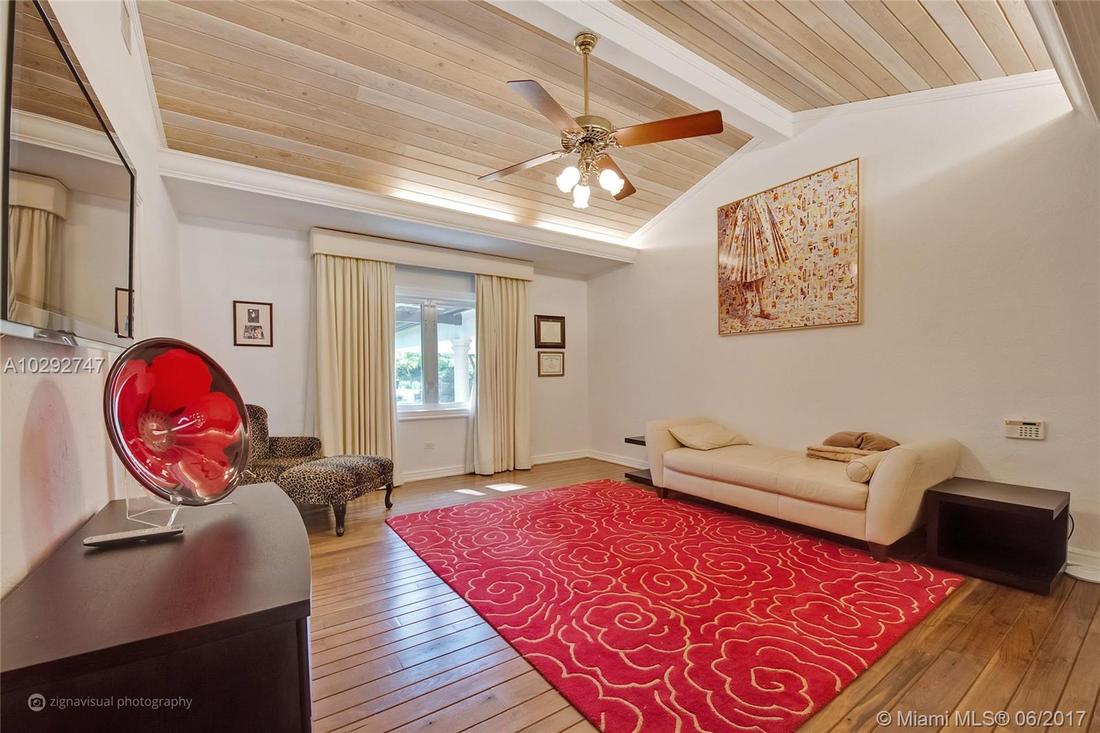 SNAPPER CREEK LAKES SUB - Residential