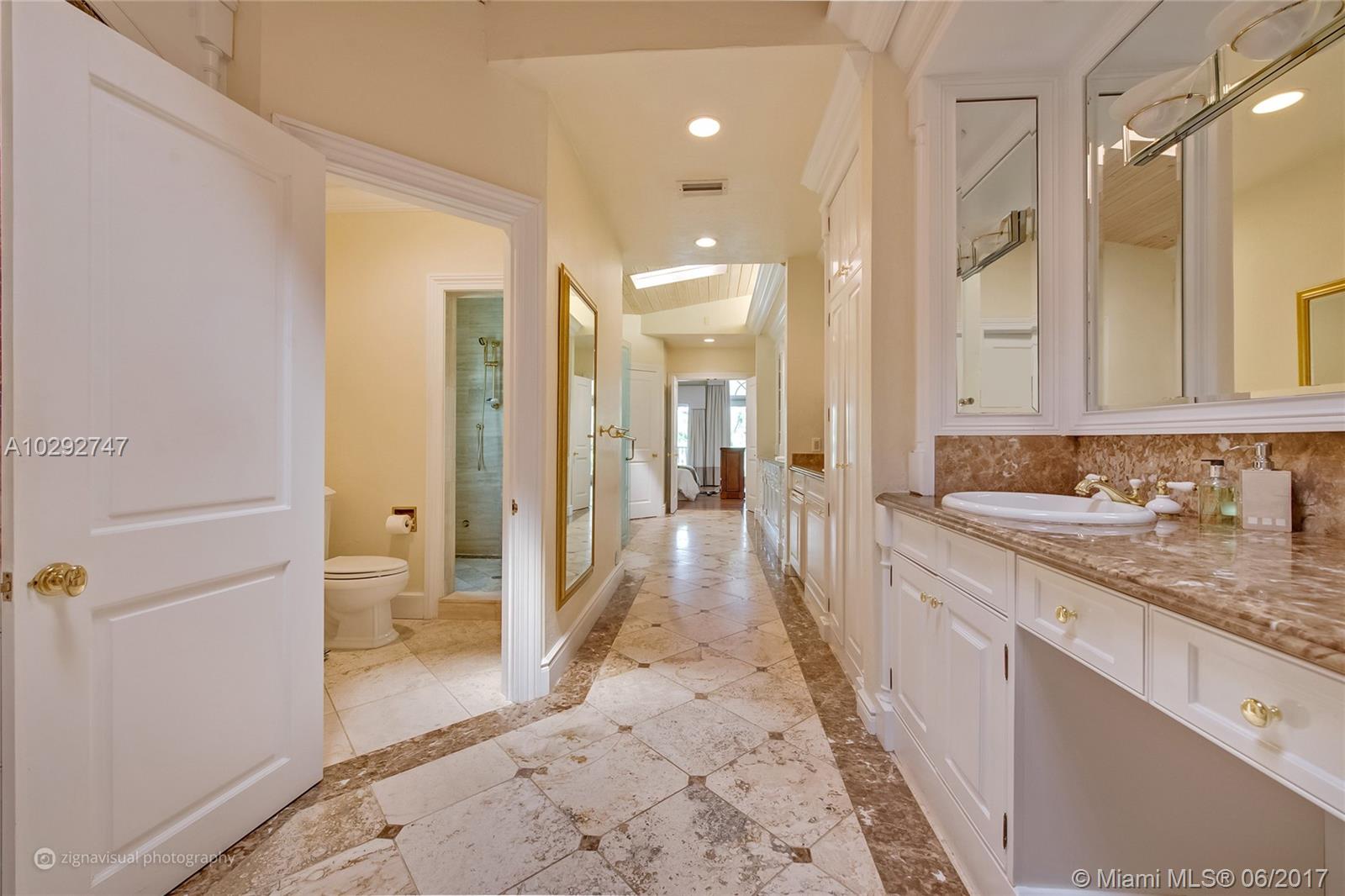 SNAPPER CREEK LAKES SUB - Residential