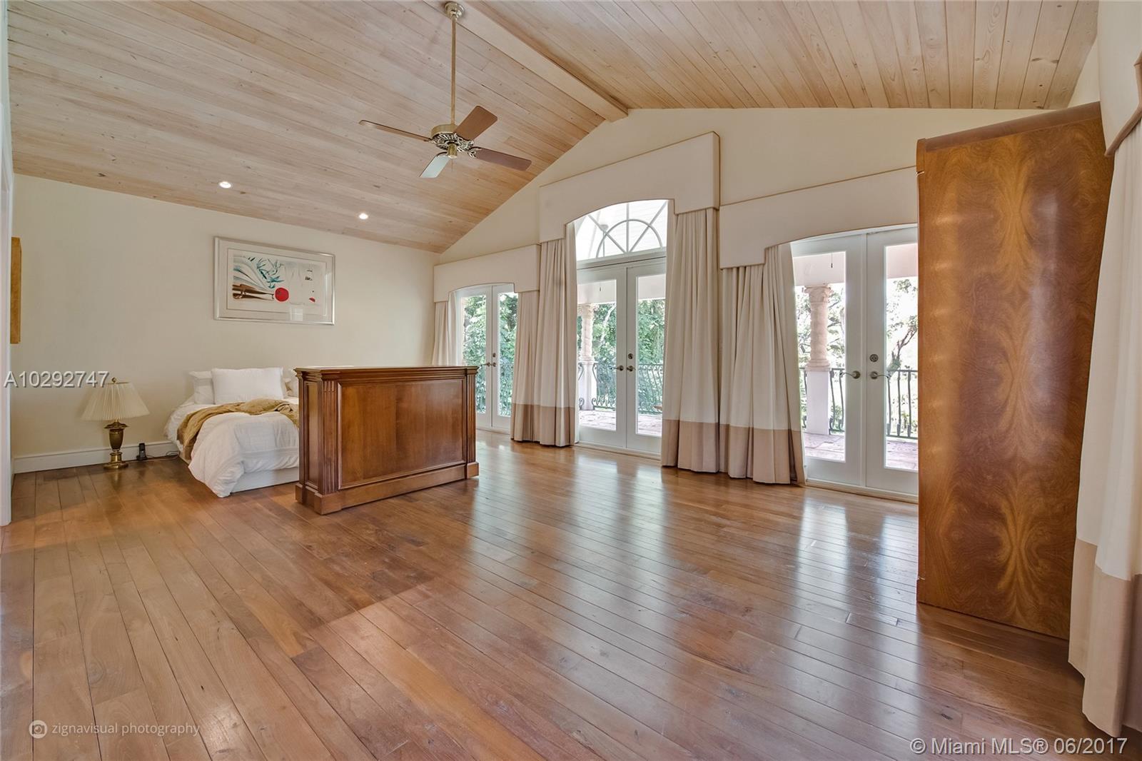 SNAPPER CREEK LAKES SUB - Residential
