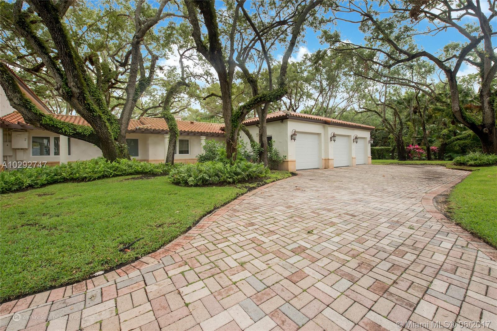 SNAPPER CREEK LAKES SUB - Residential