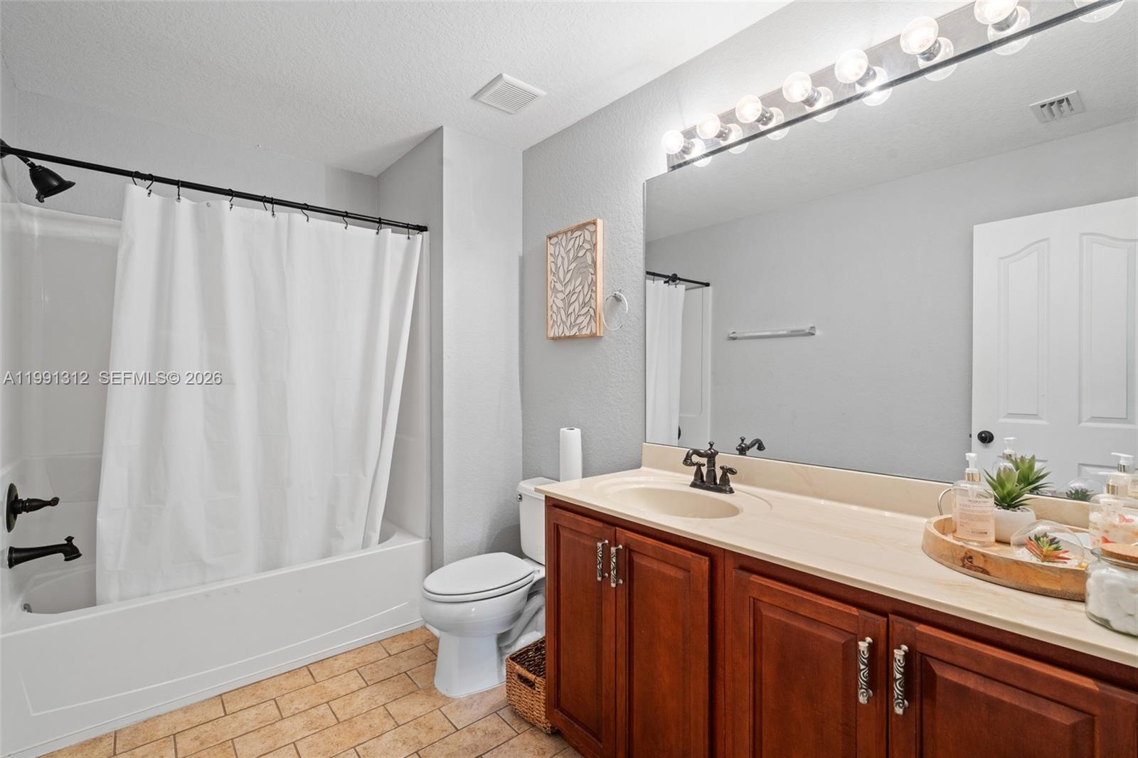 Town Lakes Ph 3 - Residential