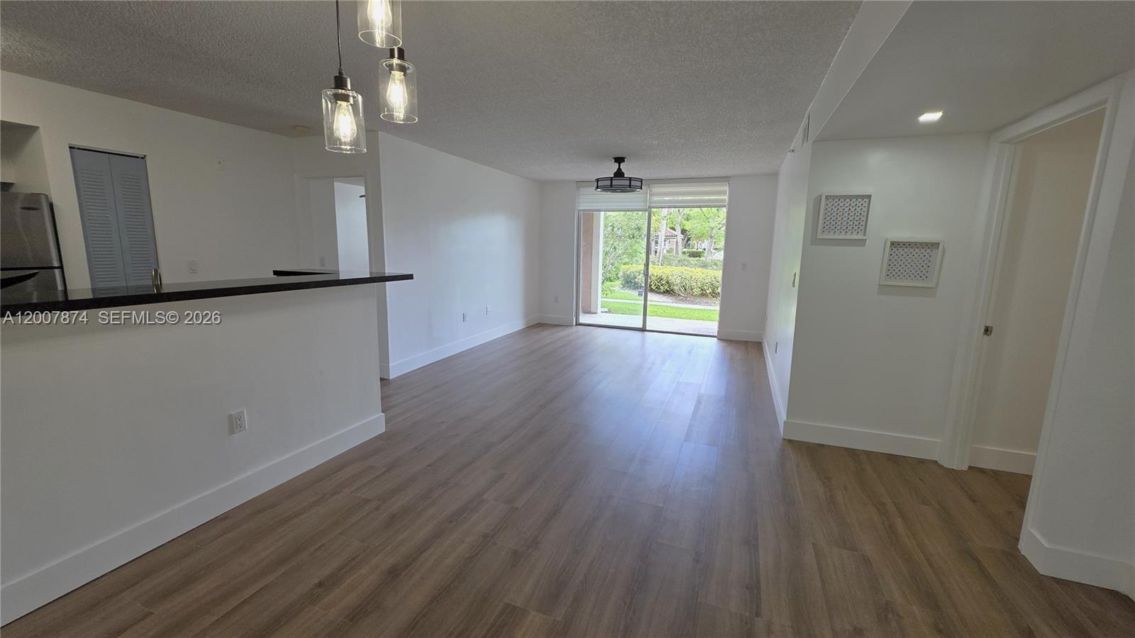 Stunning 2-bedroom, 2-bathroom unit with beautiful lake views in St Andrews Place. Fully remodeled with brand-new waterproof laminate flooring and in-unit washer and dryer. Located in a resort-style community featuring a pool, fitness center, and more. Prime location near Pembroke Pines’ top shopping centers with easy access to I-75 and the Turnpike. Association includes water, cable, and internet. Rent immediately allowed, making it an excellent opportunity for investors or end-users alike. Quick HOA approval. A must-see!