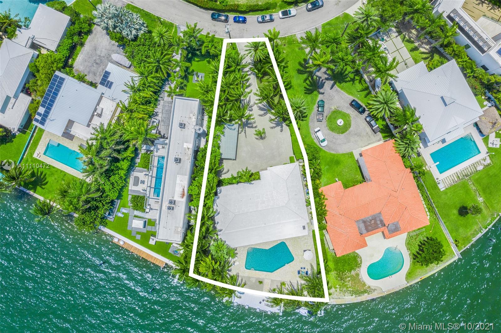 BELLE MEADE ISLAND - Residential