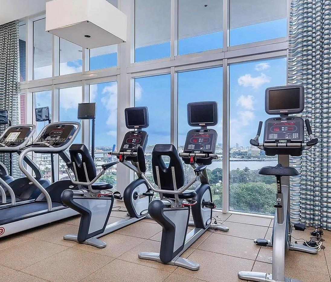 50 BISCAYNE CONDO - Residential