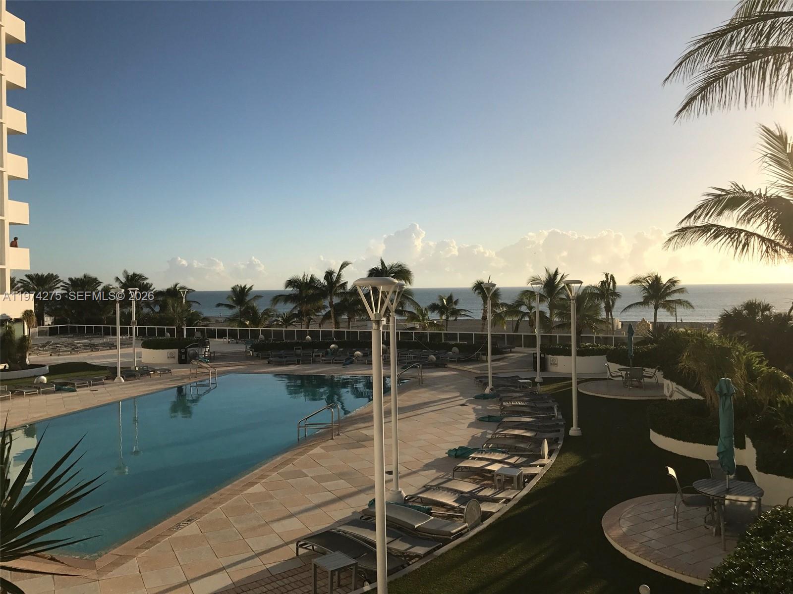 THE DECOPLAGE CONDO - Residential