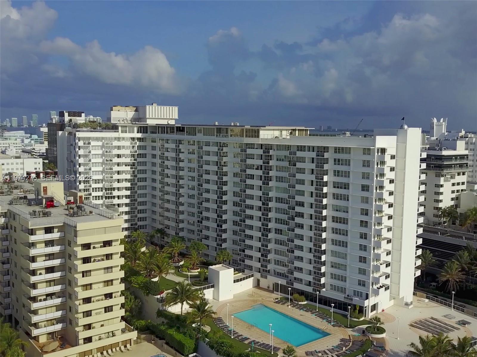 THE DECOPLAGE CONDO - Residential