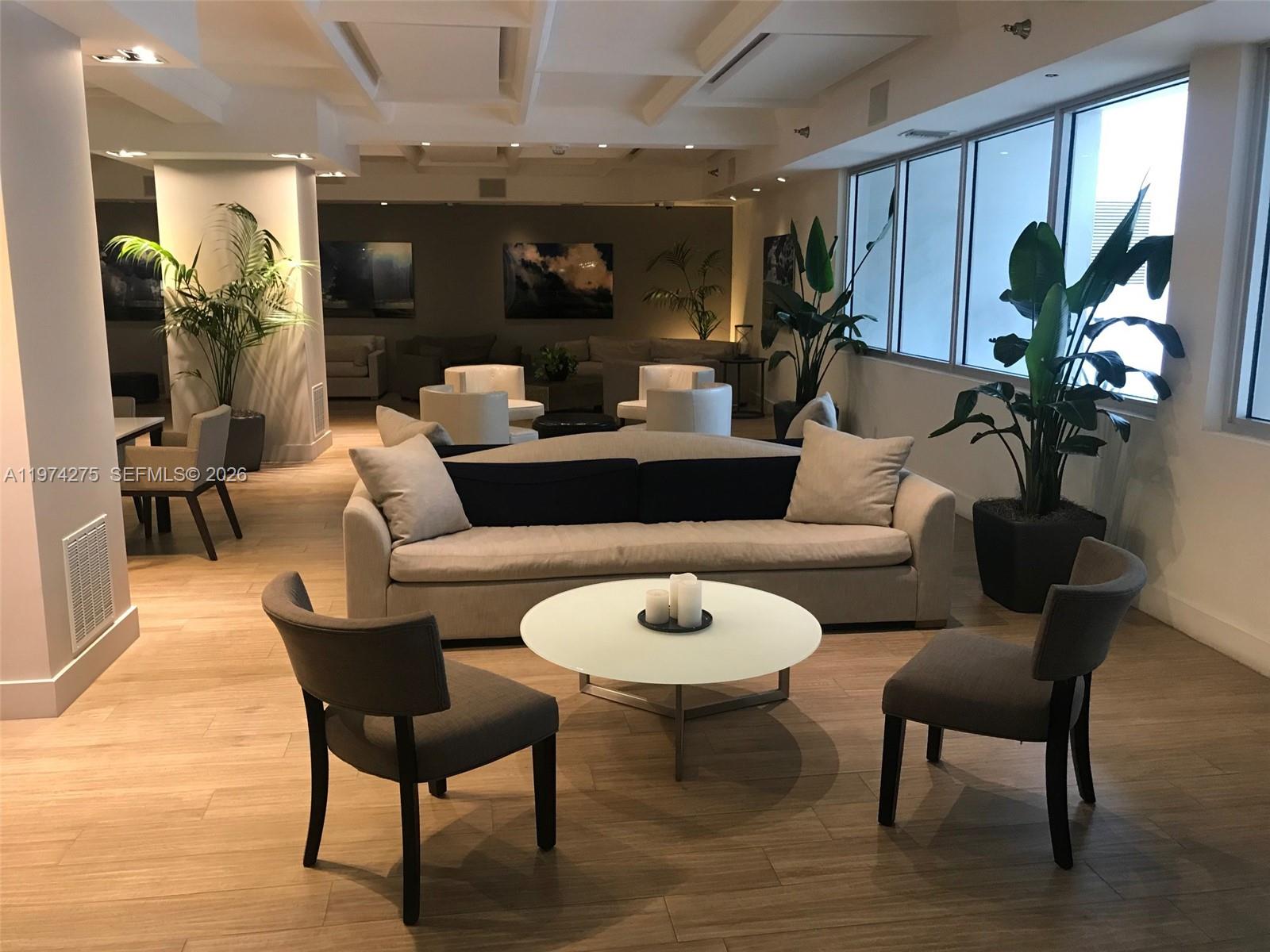 THE DECOPLAGE CONDO - Residential