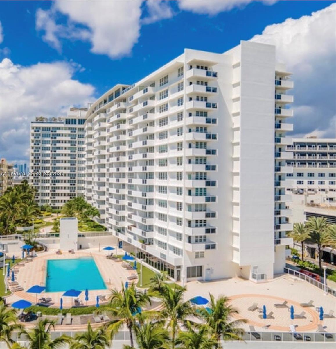 Perfect location—Lincoln Road and the ocean are right at your doorstep. Great Studio with full kitchen, surrounded by restaurants, theaters, shops, and SoBe’s vibrant nightlife. This unit features an open kitchen, with wood floors, granite countertops, stainless steel appliances. Building amenities include a stunning pool and deck, a beautifully landscaped garden, and a fitness center equipped with brand-new Life Fitness machines. Just bring your toothbrush! Rates vary depending on season and length of stay. Minimum rental: 1 month. Please inquire for pricing and availability