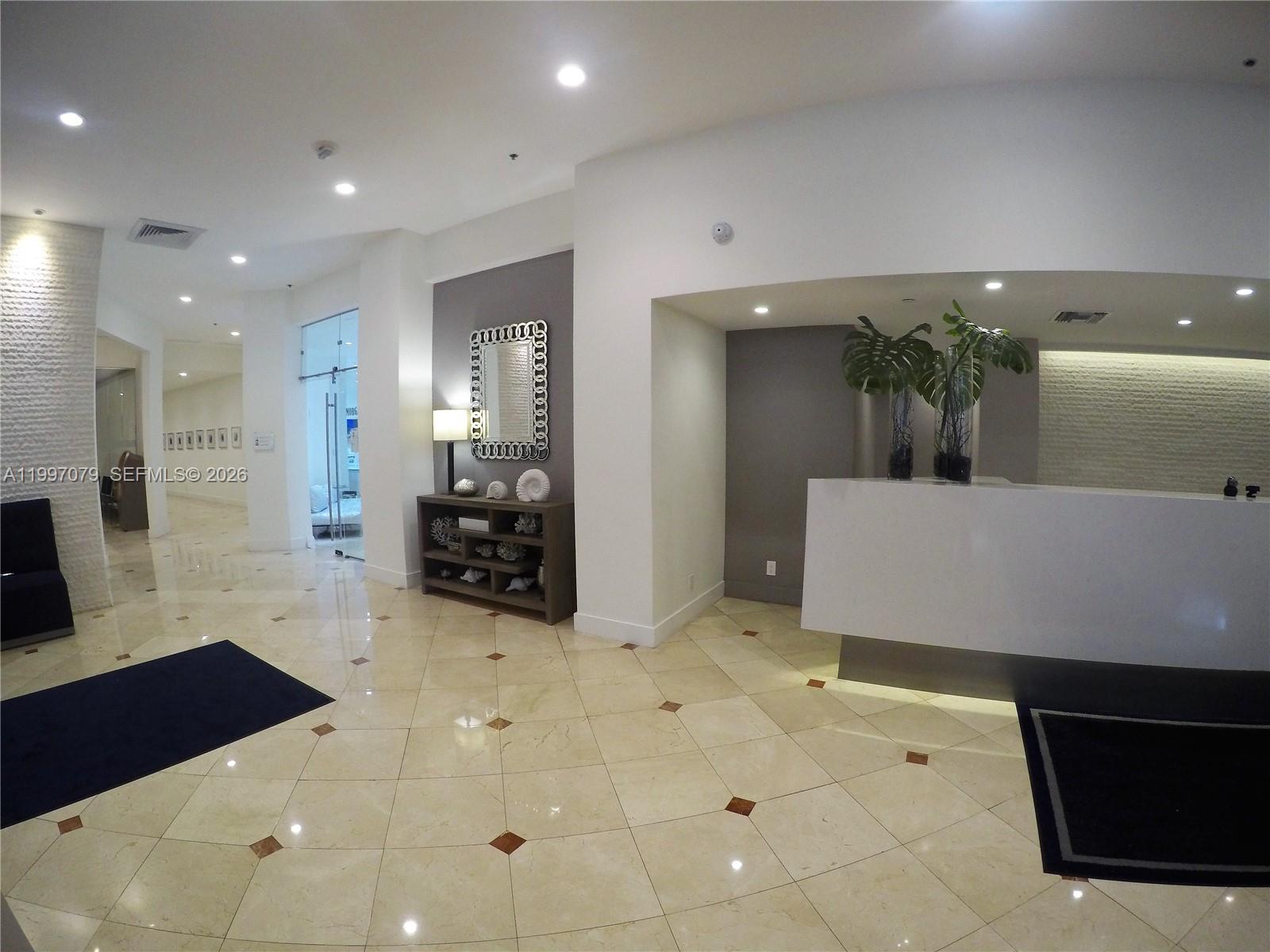 THE DECOPLAGE CONDO - Residential Lease