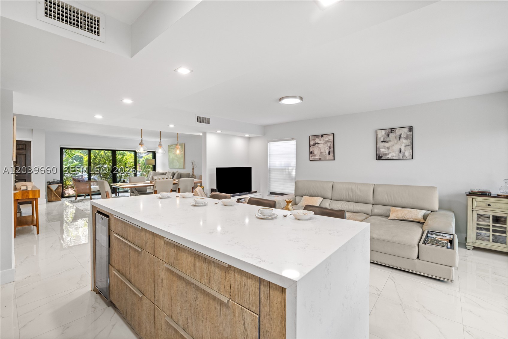 LEEWARD POINT CONDO - Residential