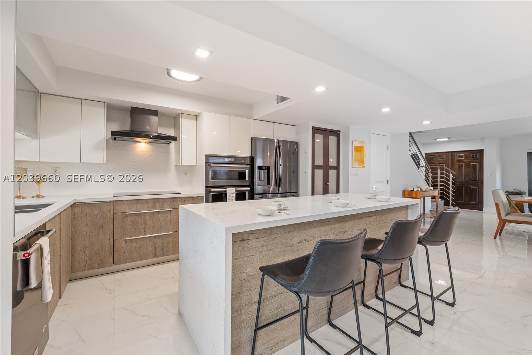 LEEWARD POINT CONDO - Residential