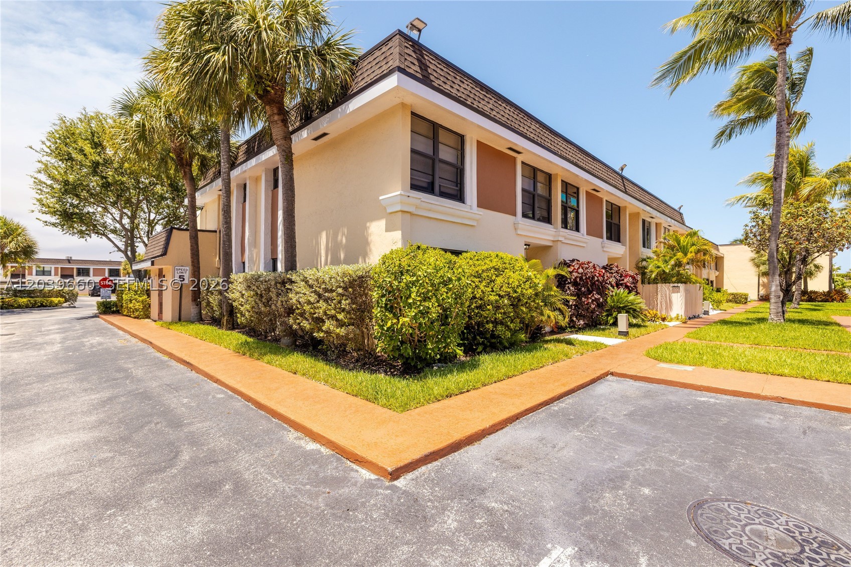 LEEWARD POINT CONDO - Residential