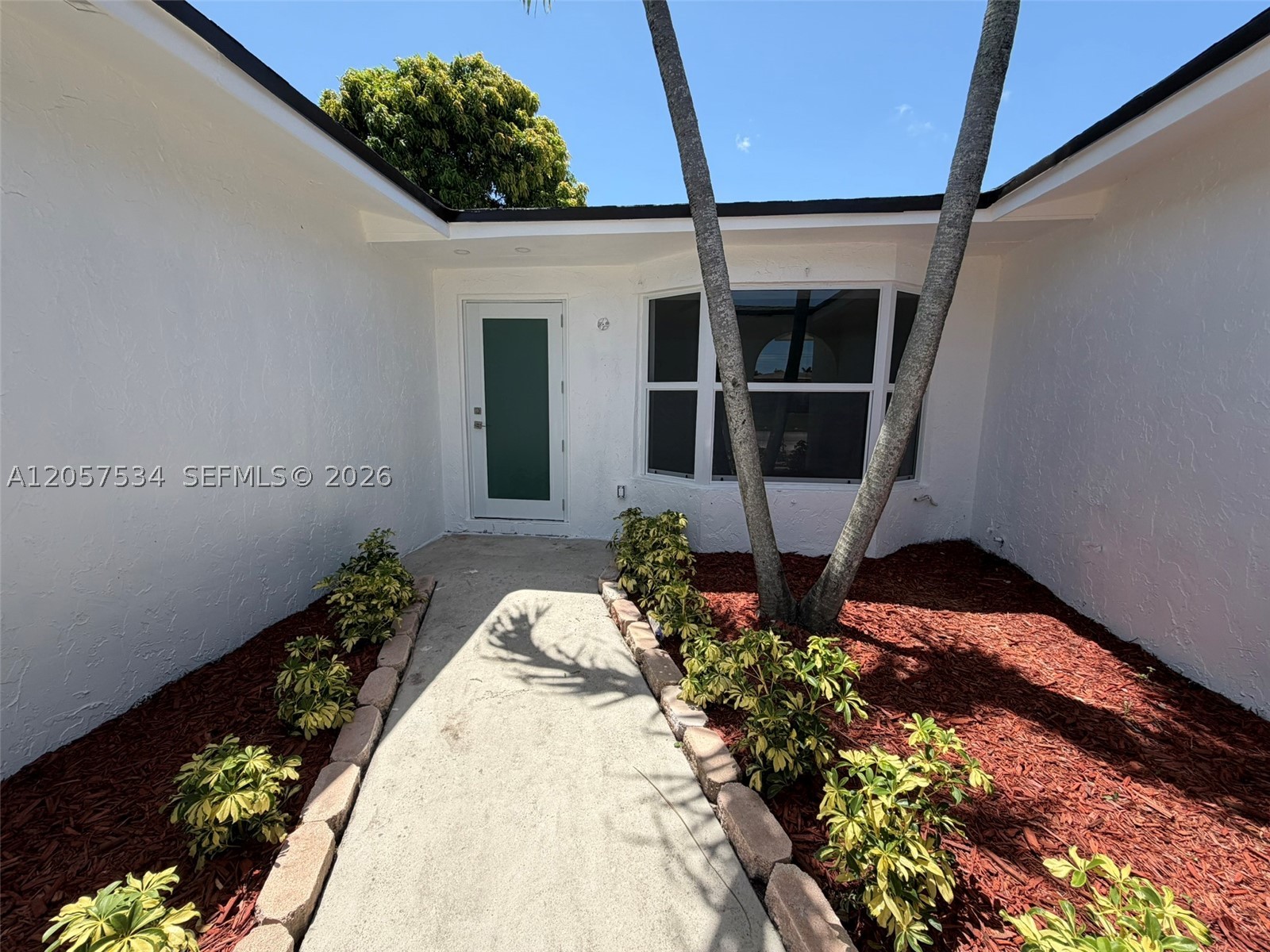 RAINBOW LAKES - Residential