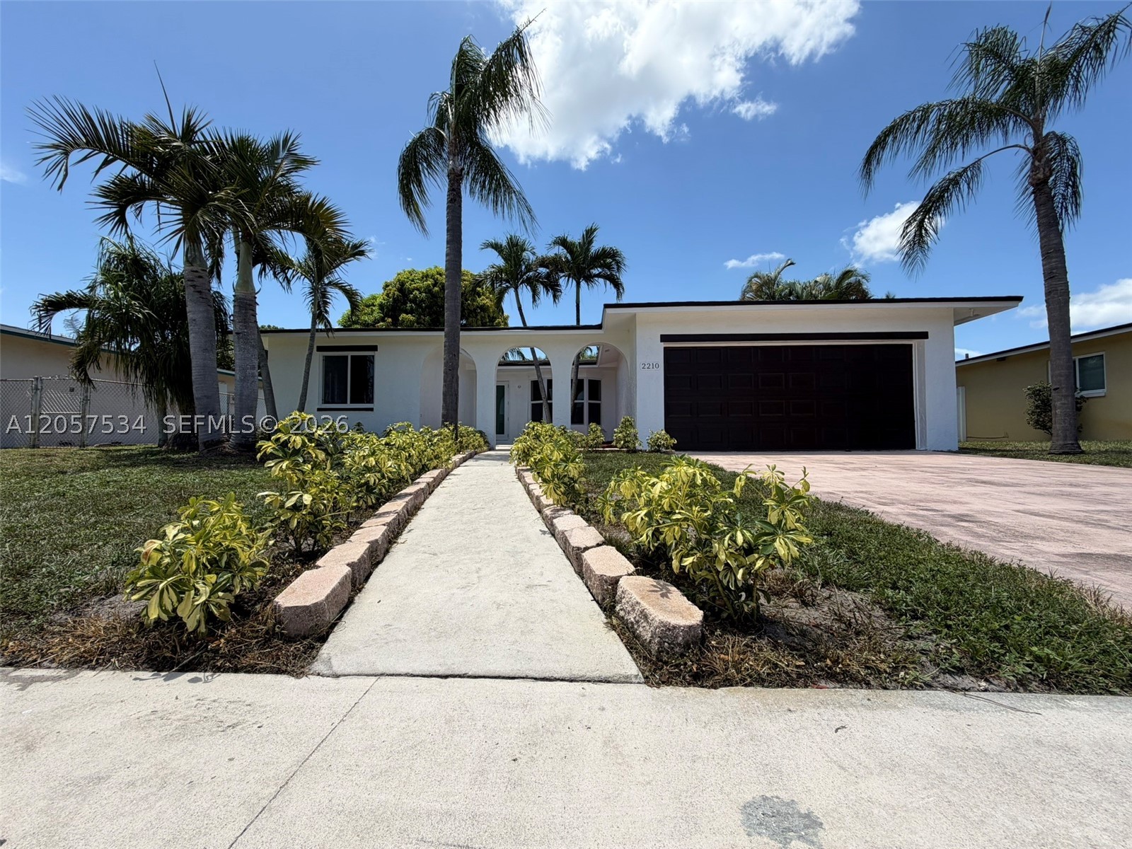 RAINBOW LAKES - Residential