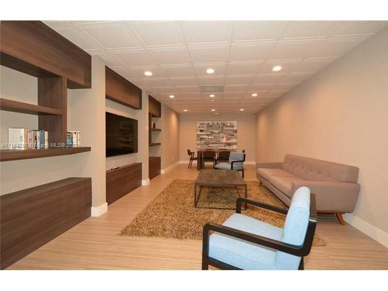 AVENTURA ELDORADO CONDO - Residential