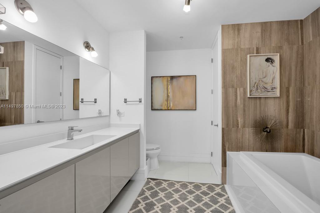 FOUR MIDTOWN MIAMI CONDO - Residential