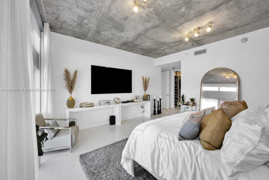 FOUR MIDTOWN MIAMI CONDO - Residential