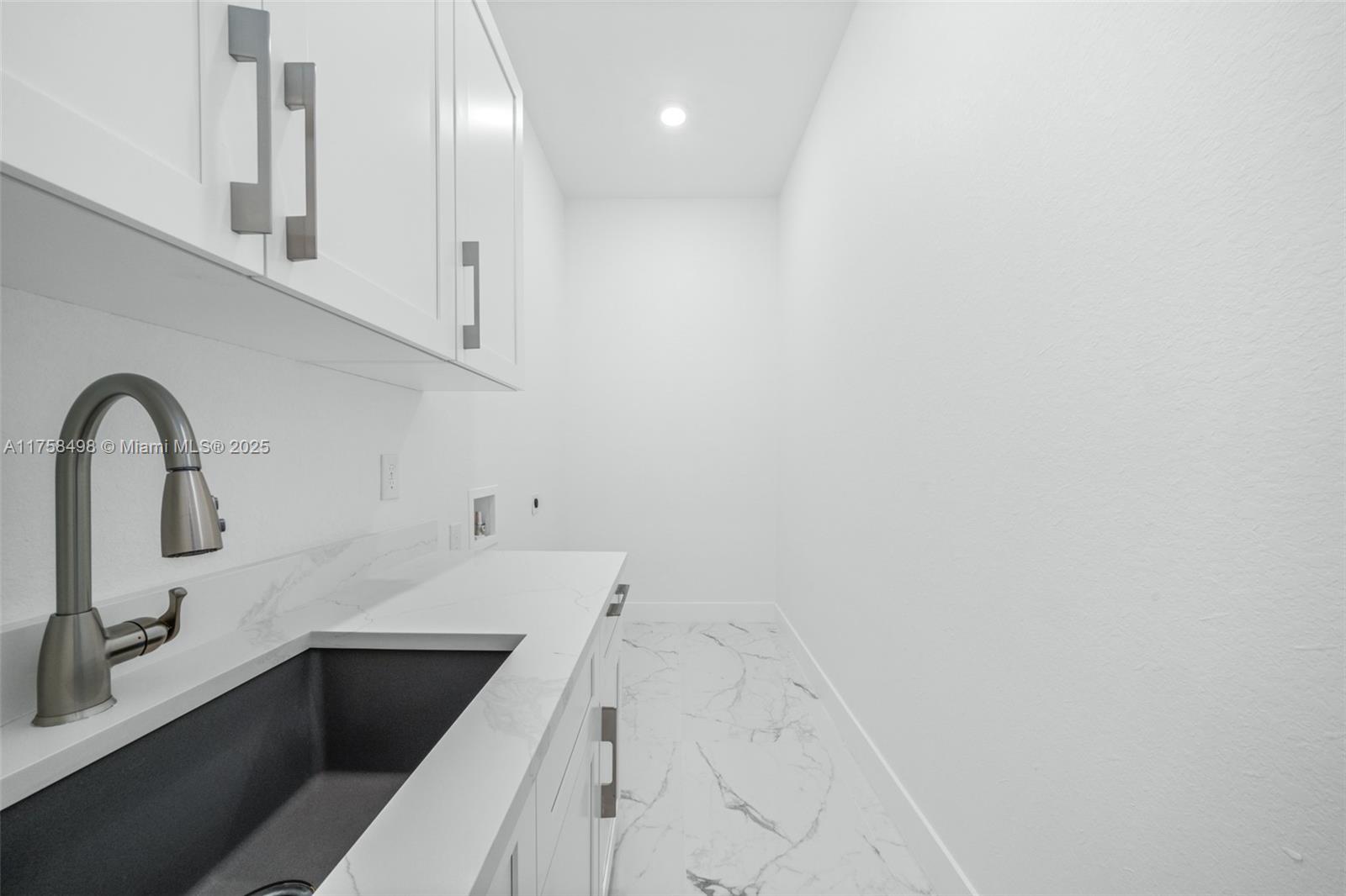 SPRING LAKE VILL 07 - Residential Lease
