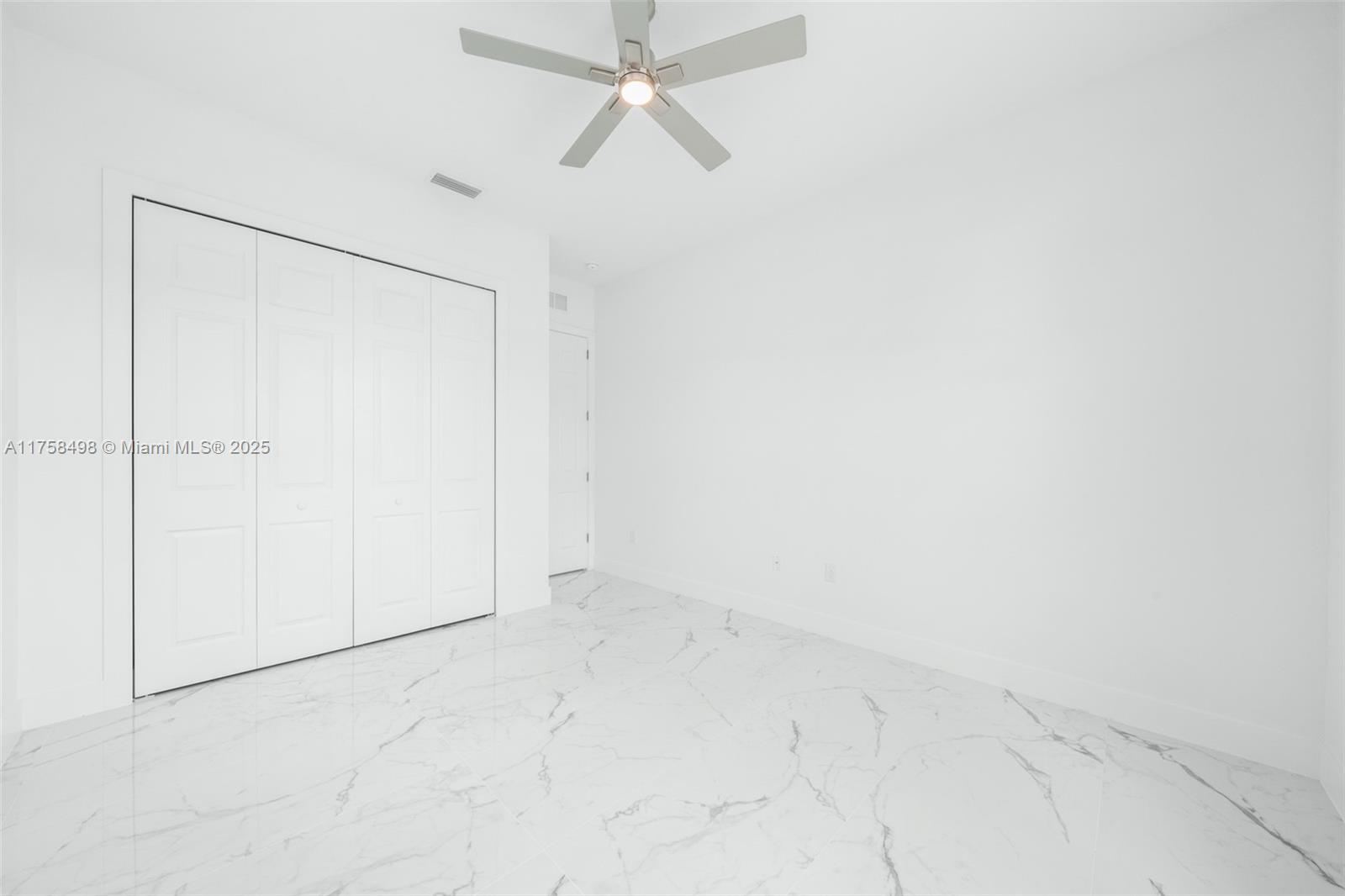 SPRING LAKE VILL 07 - Residential Lease