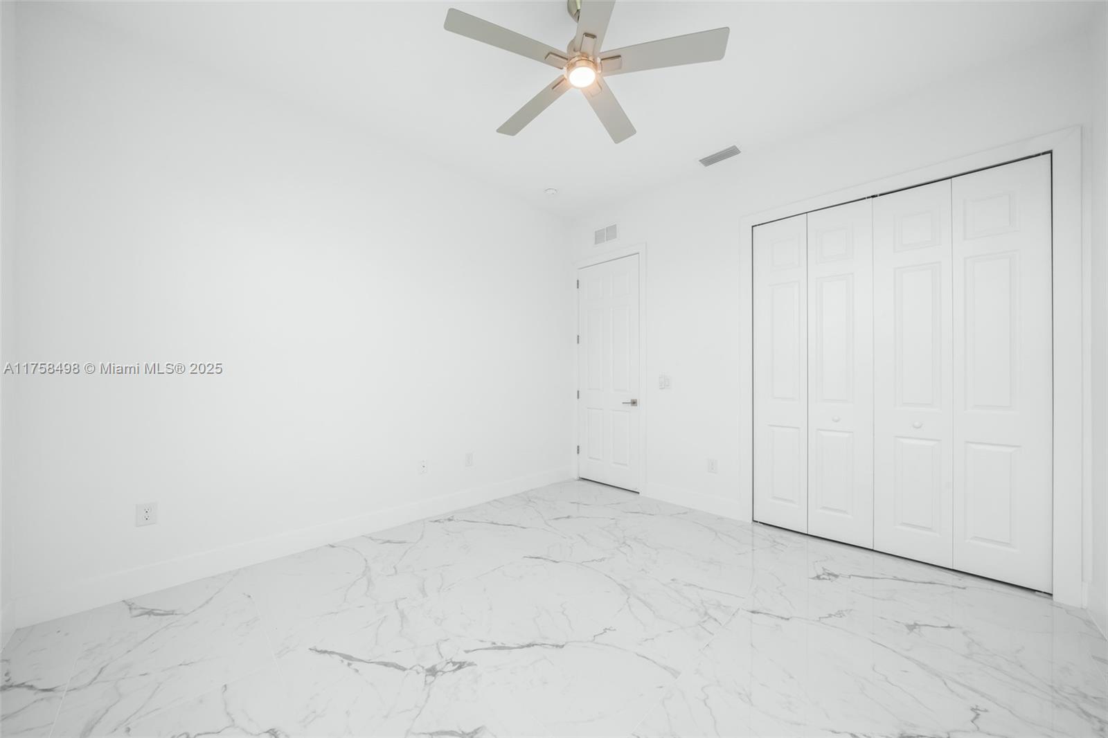 SPRING LAKE VILL 07 - Residential Lease