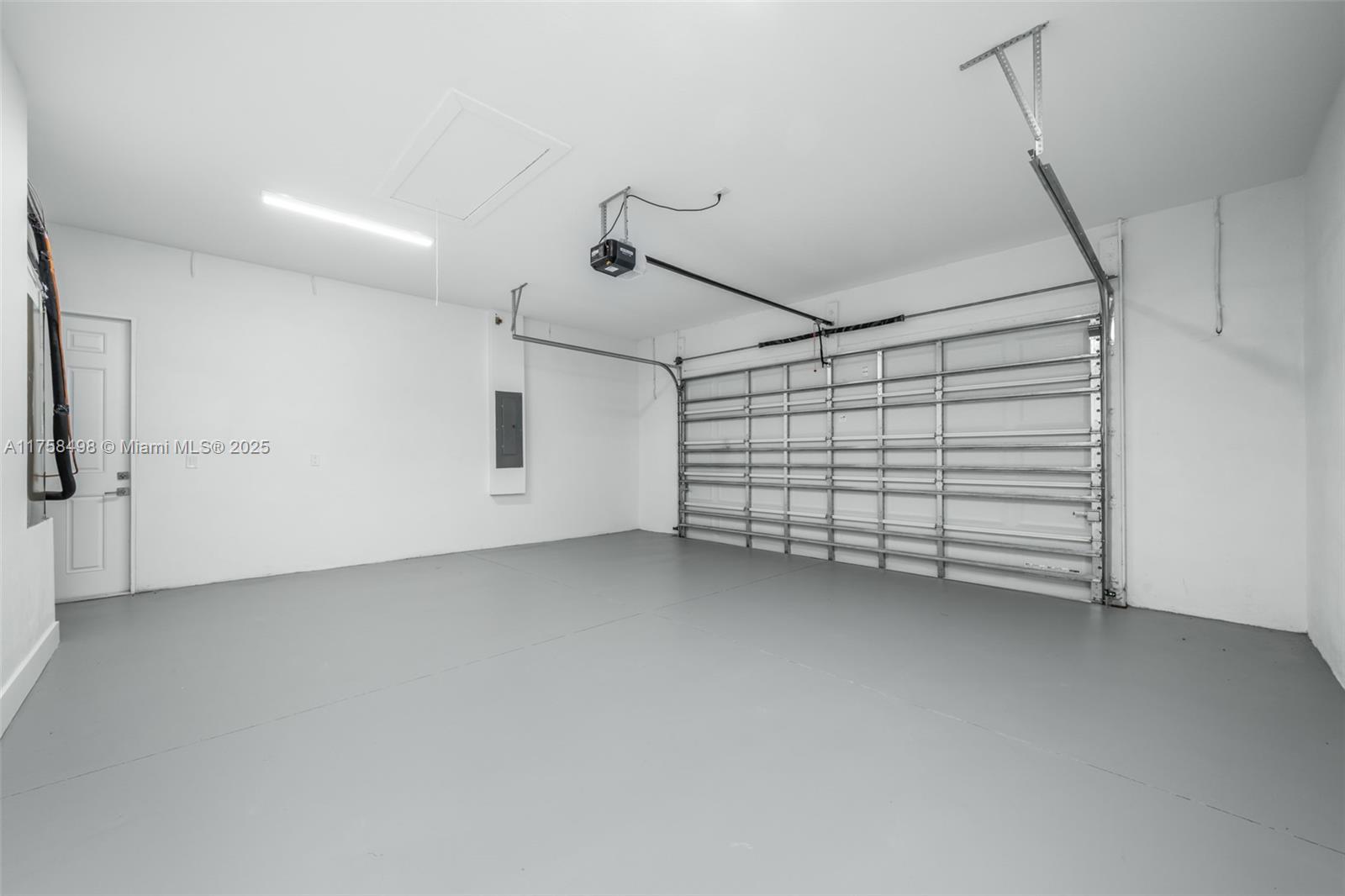 SPRING LAKE VILL 07 - Residential Lease