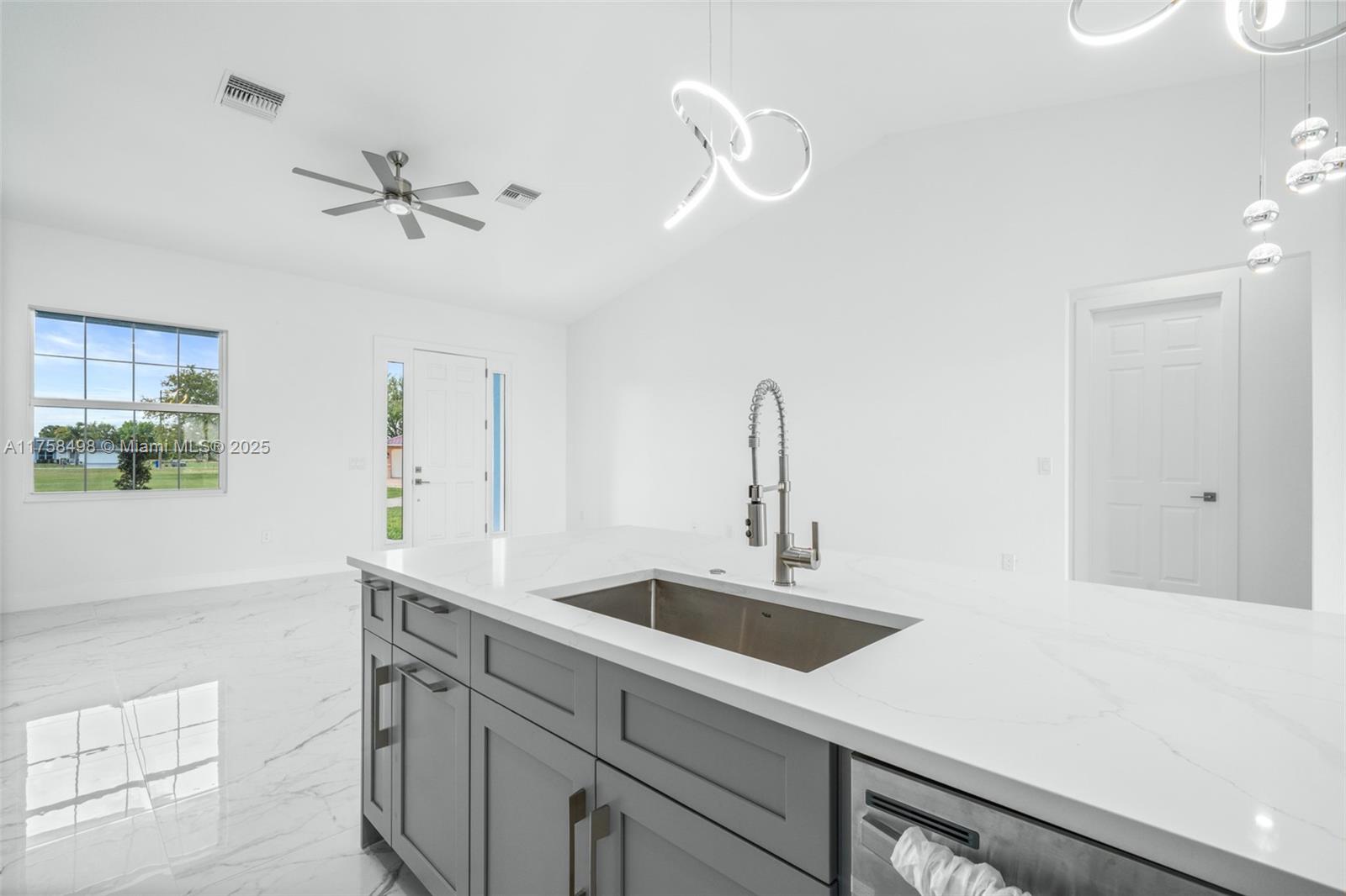 SPRING LAKE VILL 07 - Residential Lease