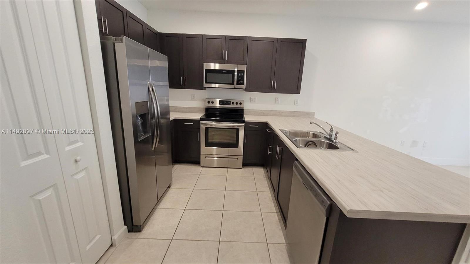 BOWTIE SUBDIVISION - Residential Lease