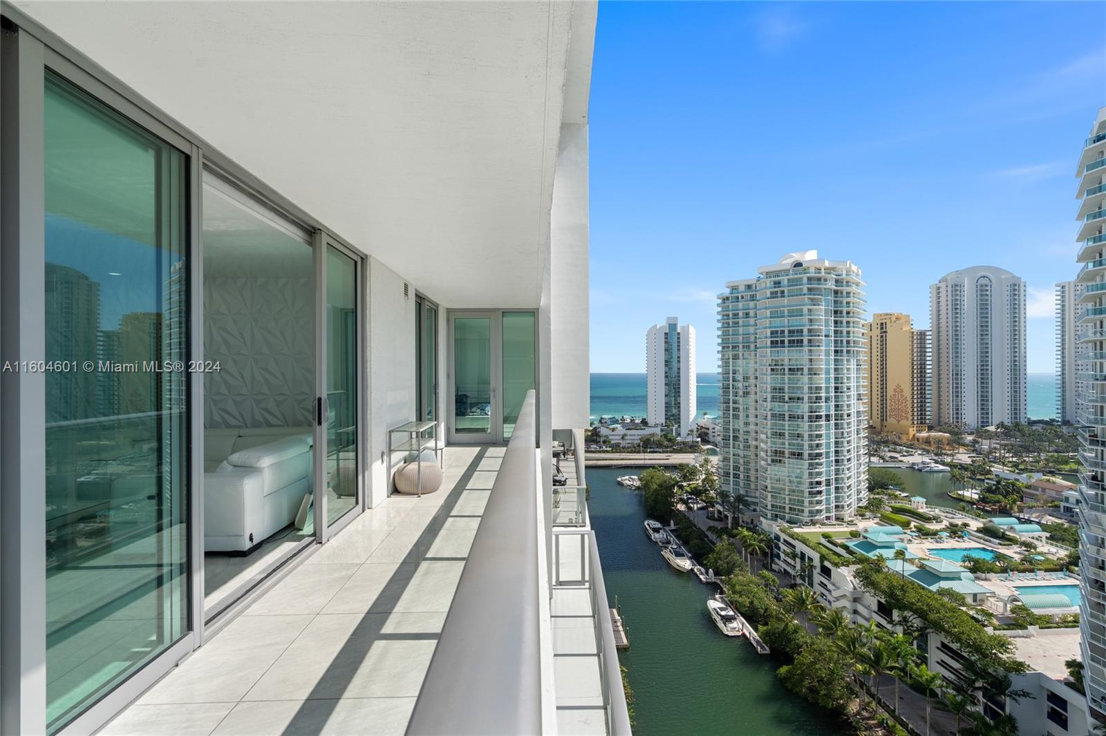 PARQUE TOWERS CONDO - Residential