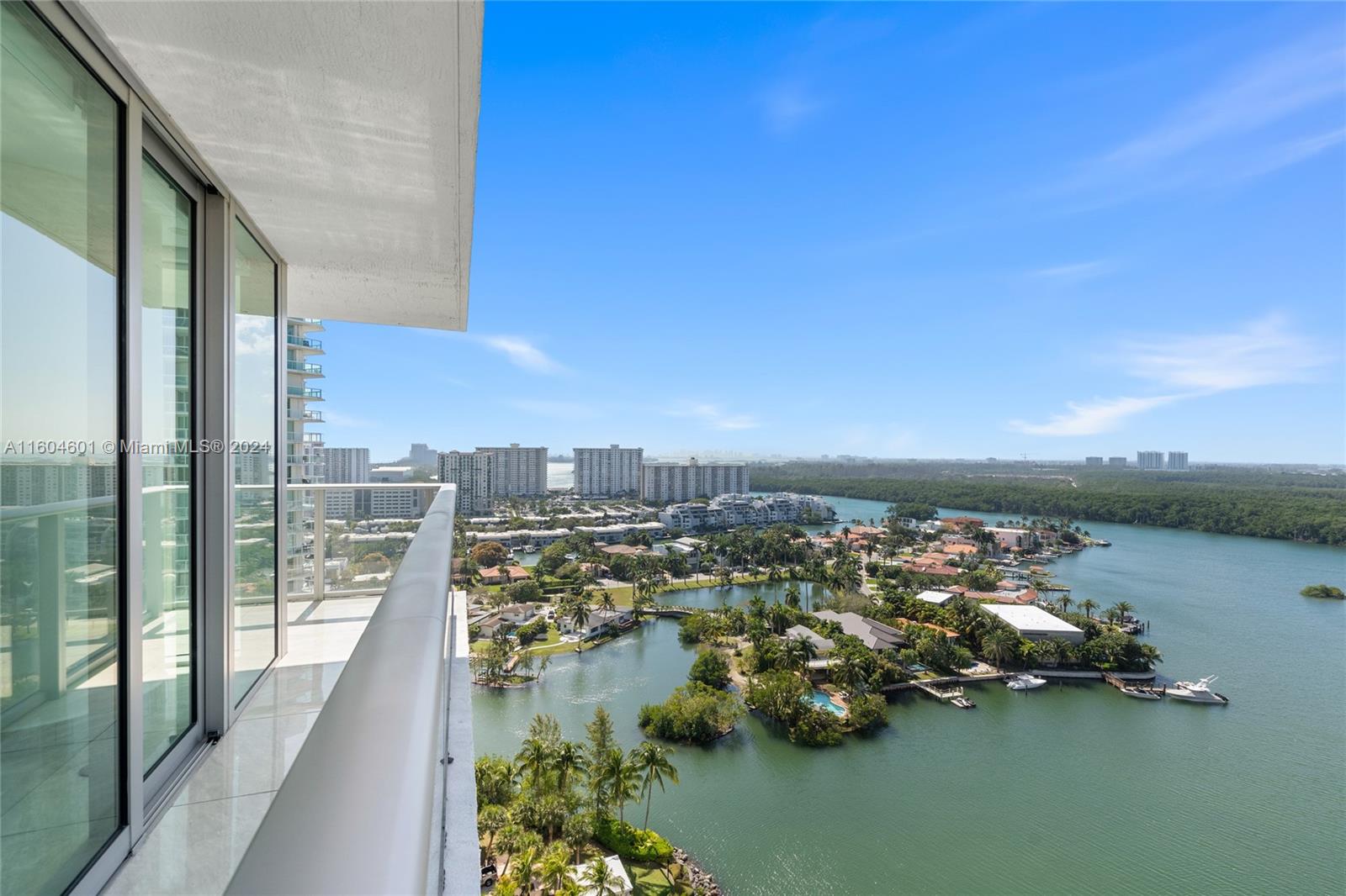 PARQUE TOWERS CONDO - Residential