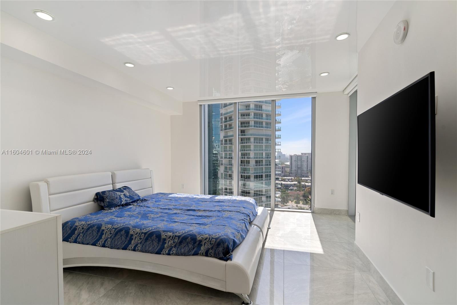 PARQUE TOWERS CONDO - Residential