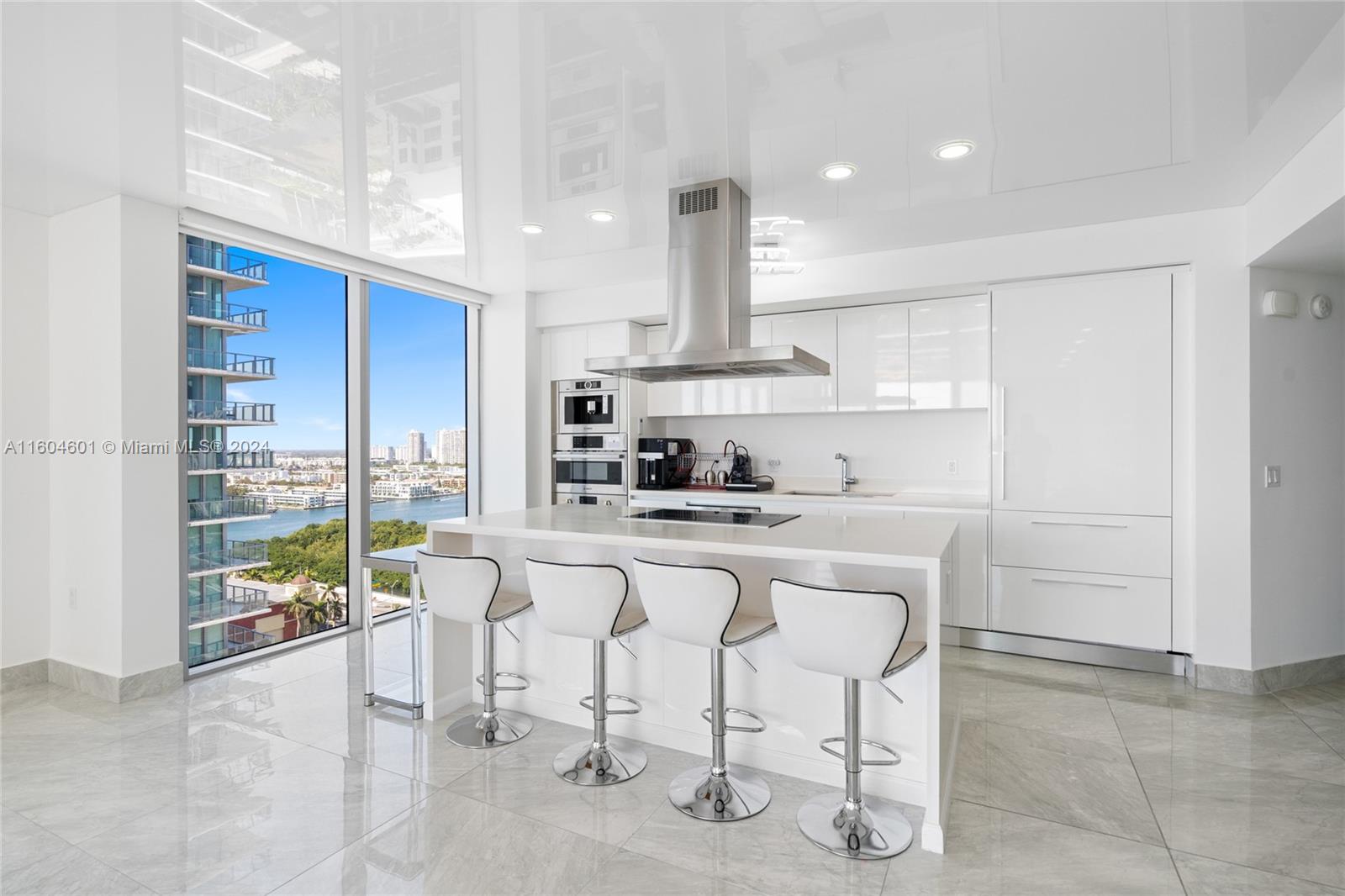 PARQUE TOWERS CONDO - Residential