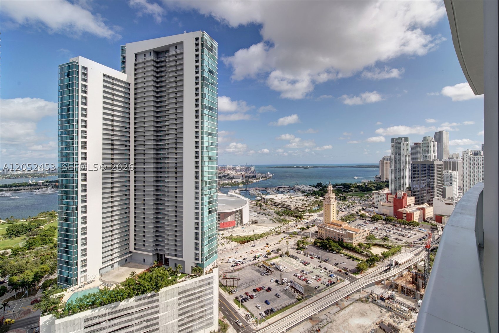 PARAMOUNT MIAMI WORLD CENT - Residential Lease