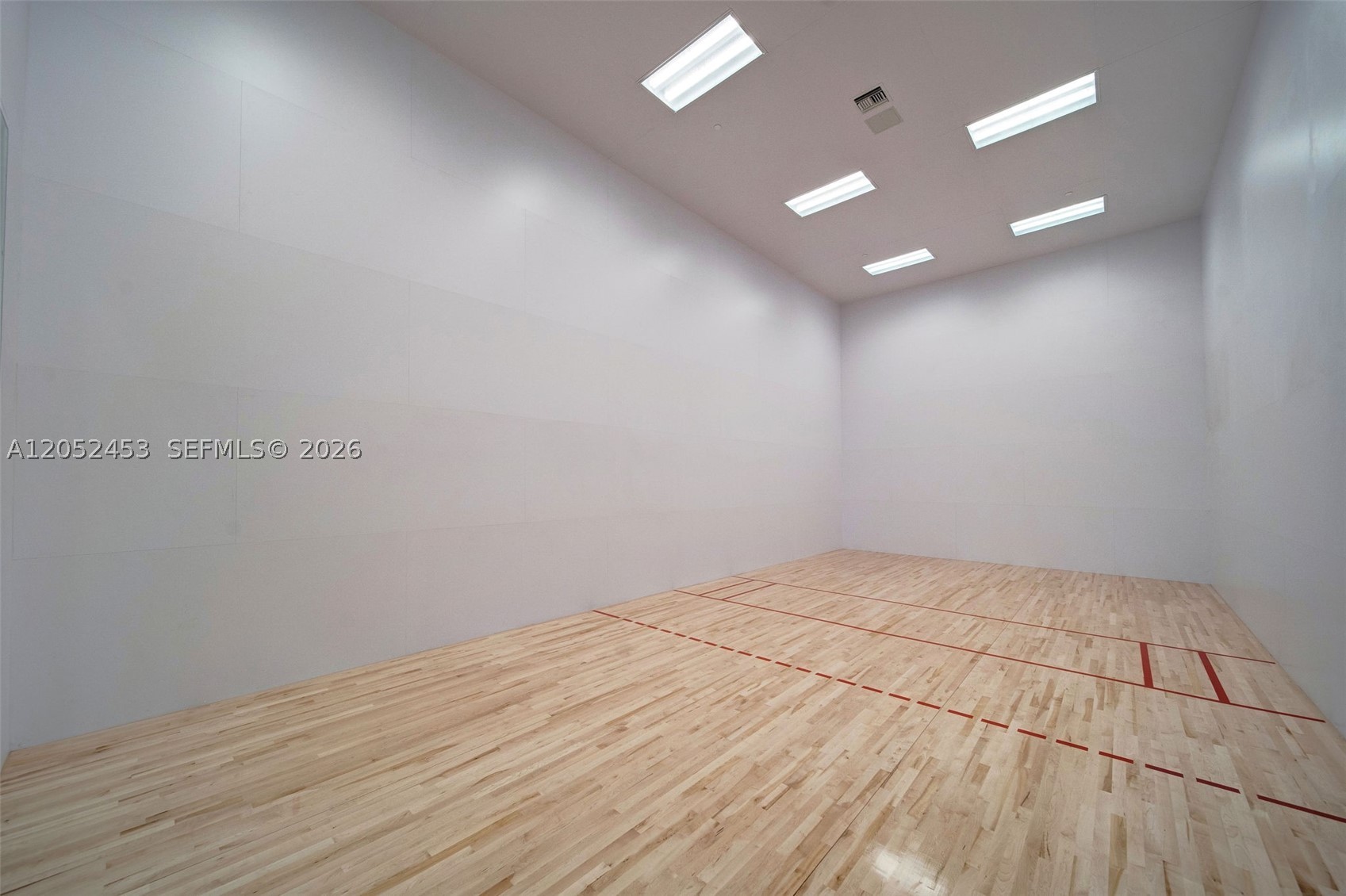 PARAMOUNT MIAMI WORLD CENT - Residential Lease