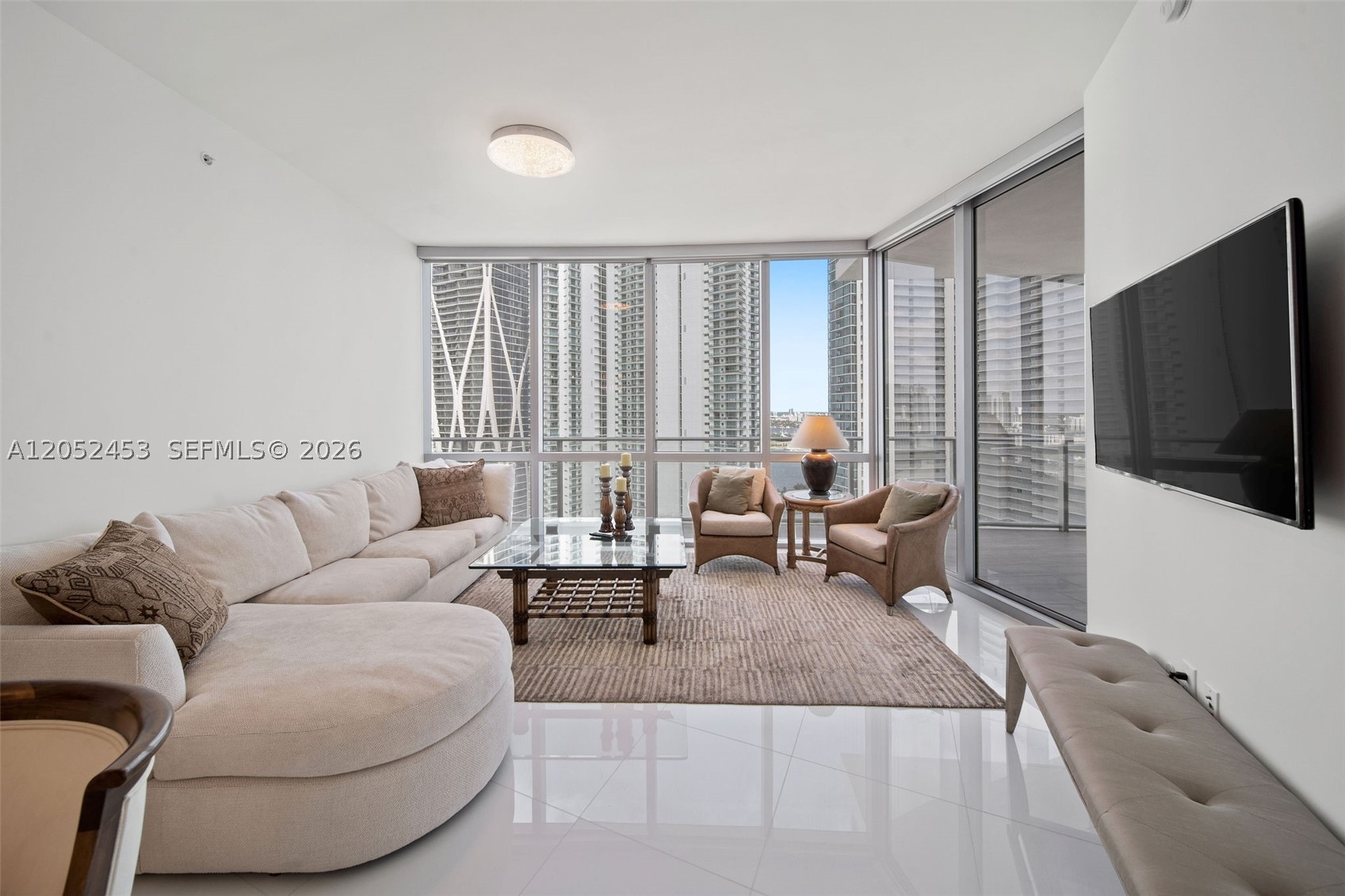 PARAMOUNT MIAMI WORLD CENT - Residential Lease