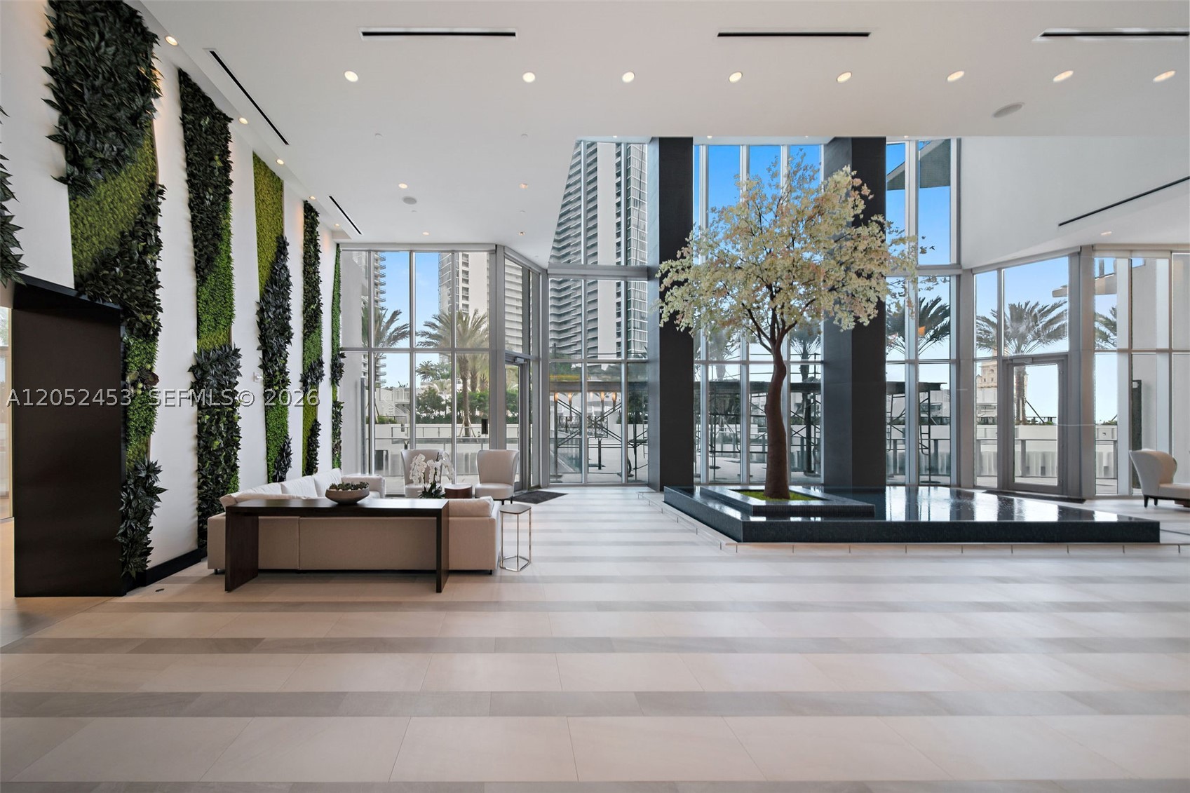 PARAMOUNT MIAMI WORLD CENT - Residential Lease