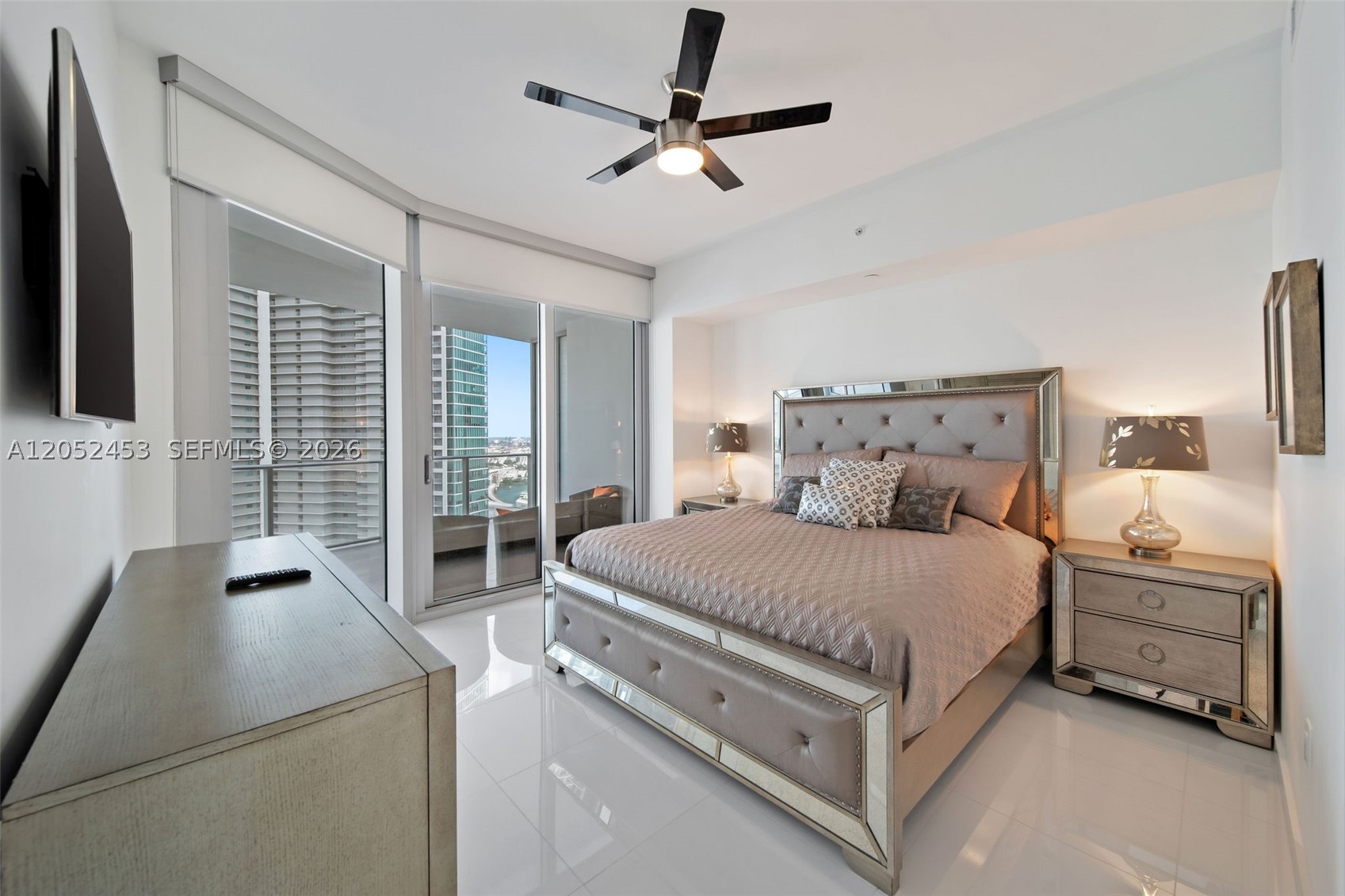 PARAMOUNT MIAMI WORLD CENT - Residential Lease