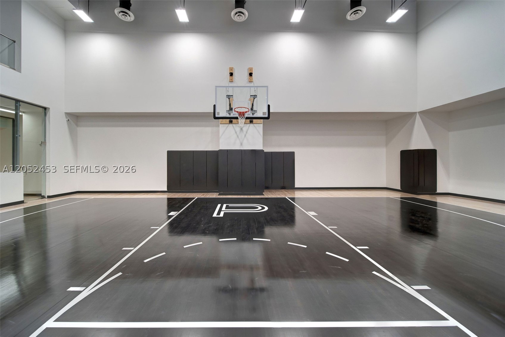 PARAMOUNT MIAMI WORLD CENT - Residential Lease