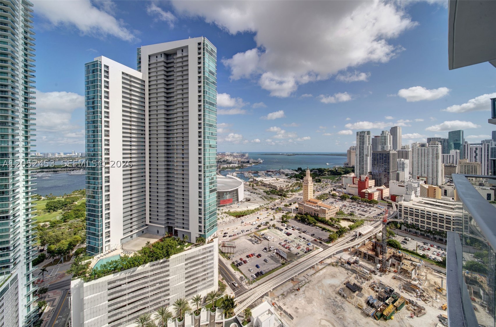 PARAMOUNT MIAMI WORLD CENT - Residential Lease