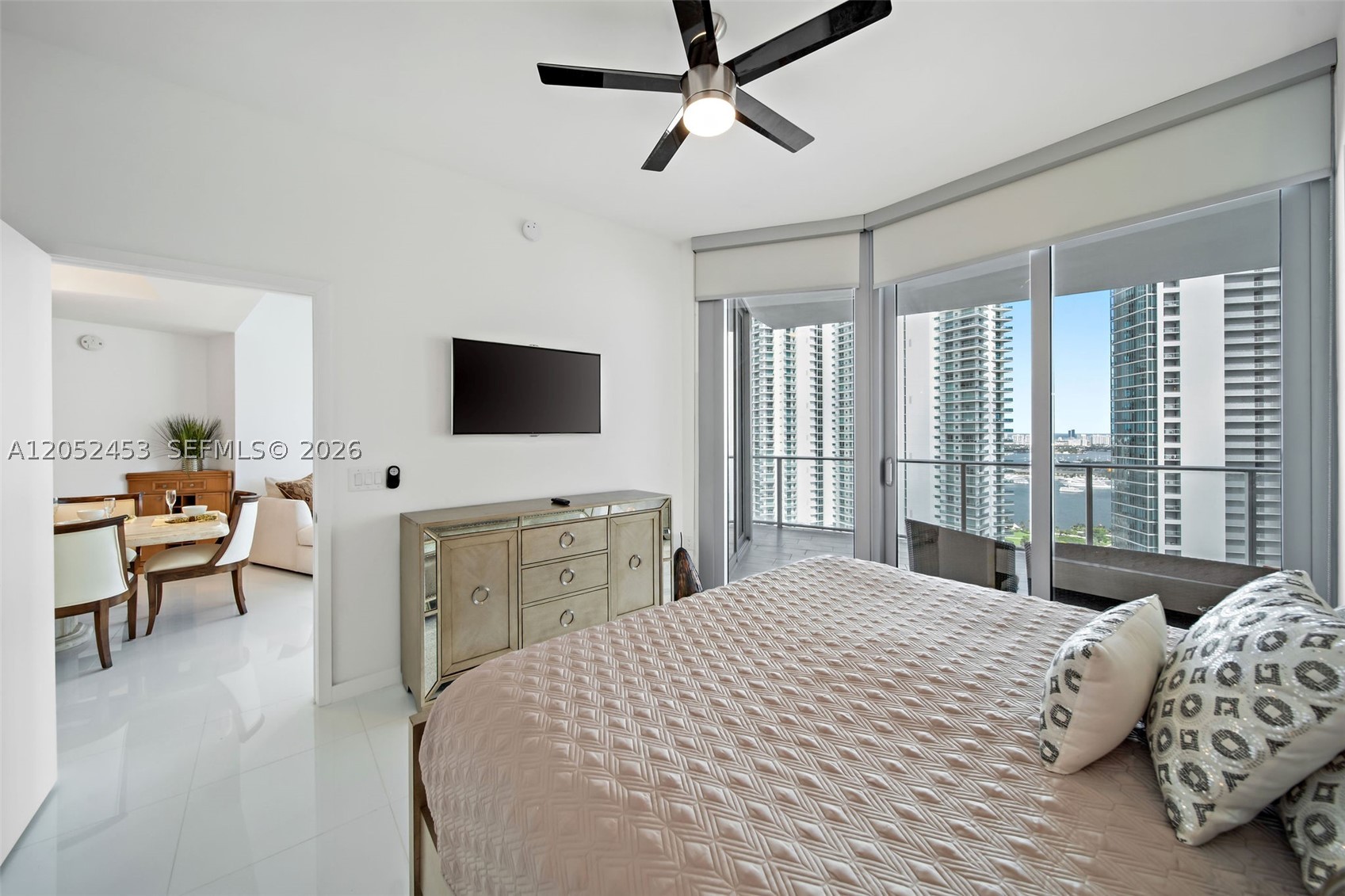 PARAMOUNT MIAMI WORLD CENT - Residential Lease