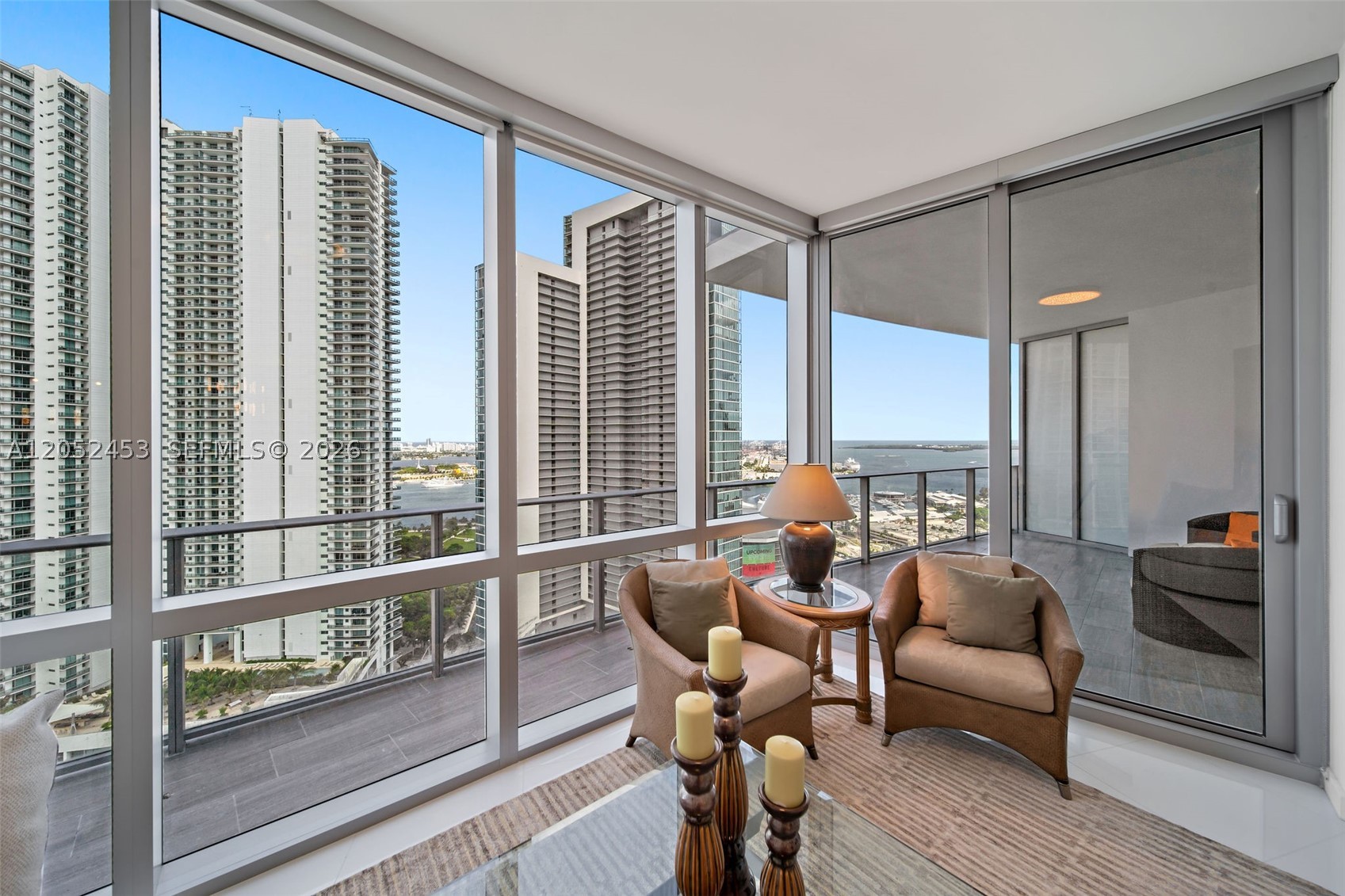 PARAMOUNT MIAMI WORLD CENT - Residential Lease