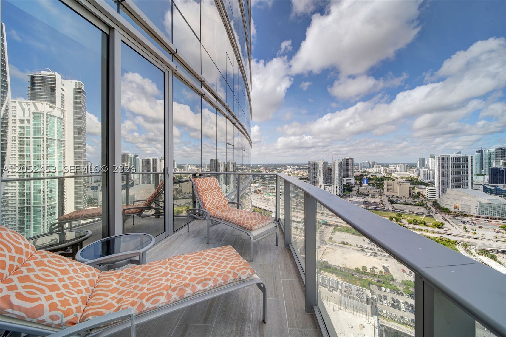 PARAMOUNT MIAMI WORLD CENT - Residential Lease