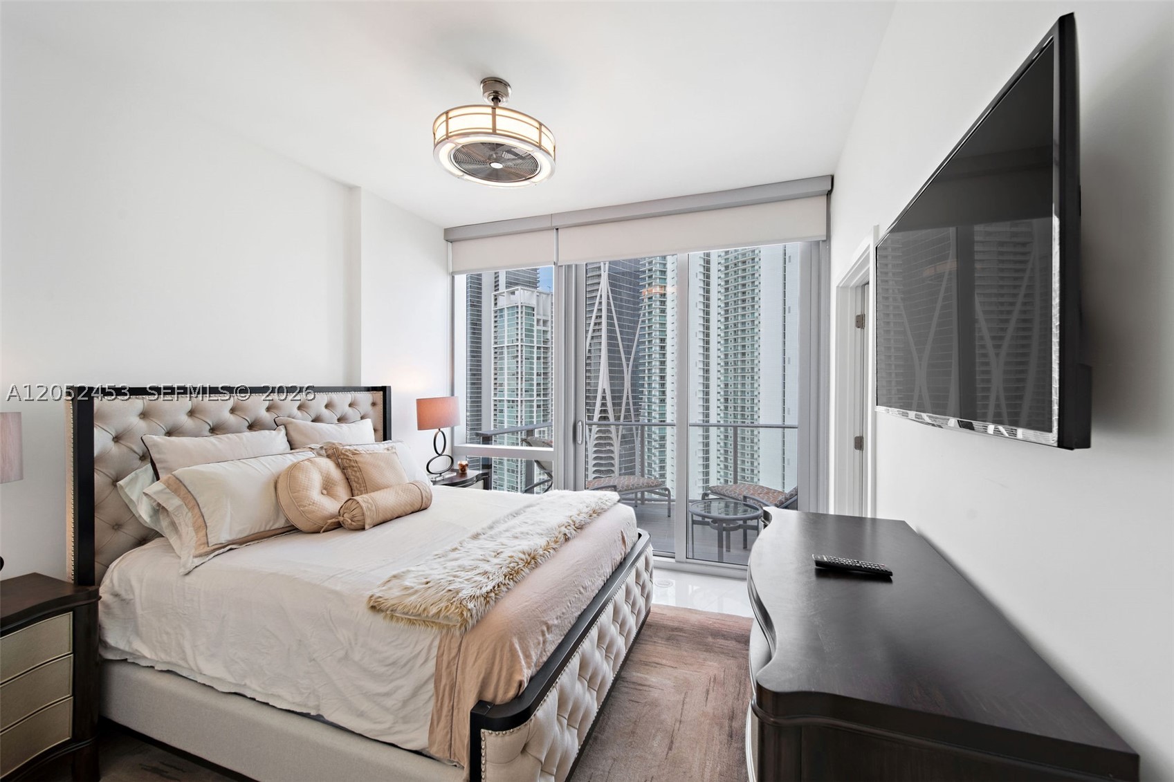 PARAMOUNT MIAMI WORLD CENT - Residential Lease