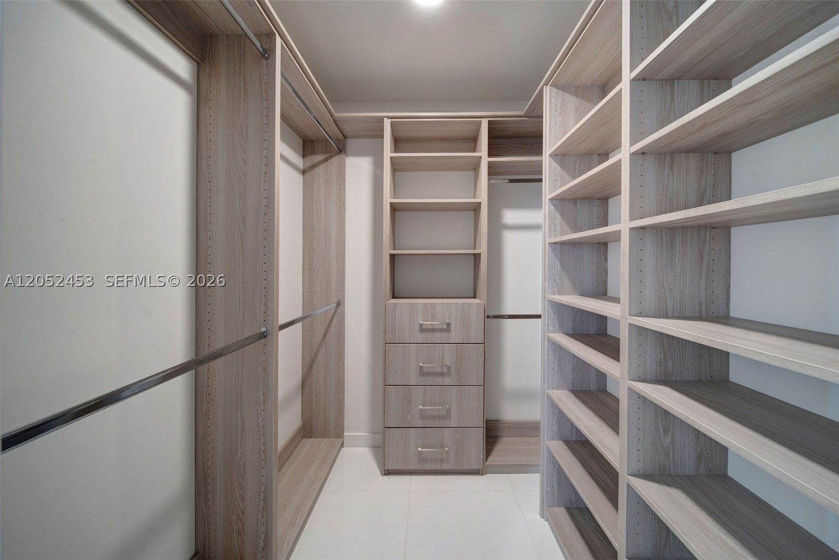 PARAMOUNT MIAMI WORLD CENT - Residential Lease
