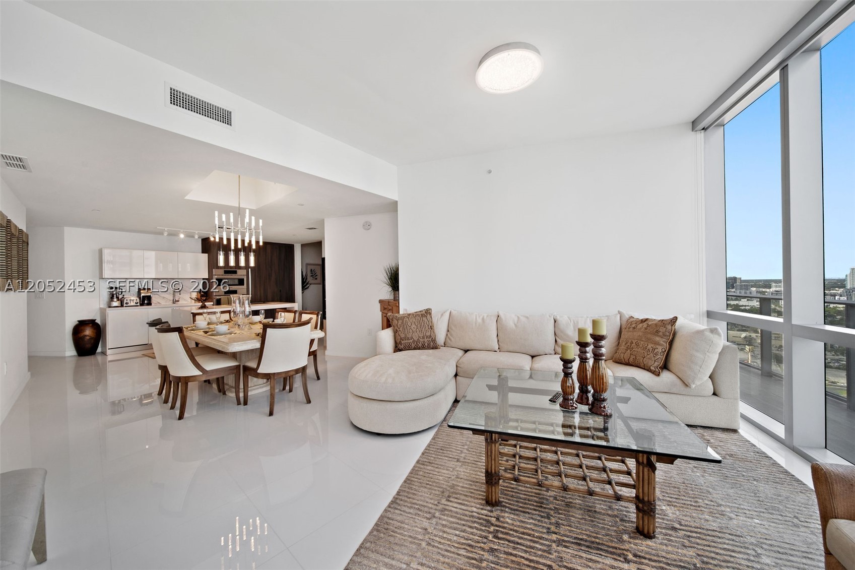 PARAMOUNT MIAMI WORLD CENT - Residential Lease