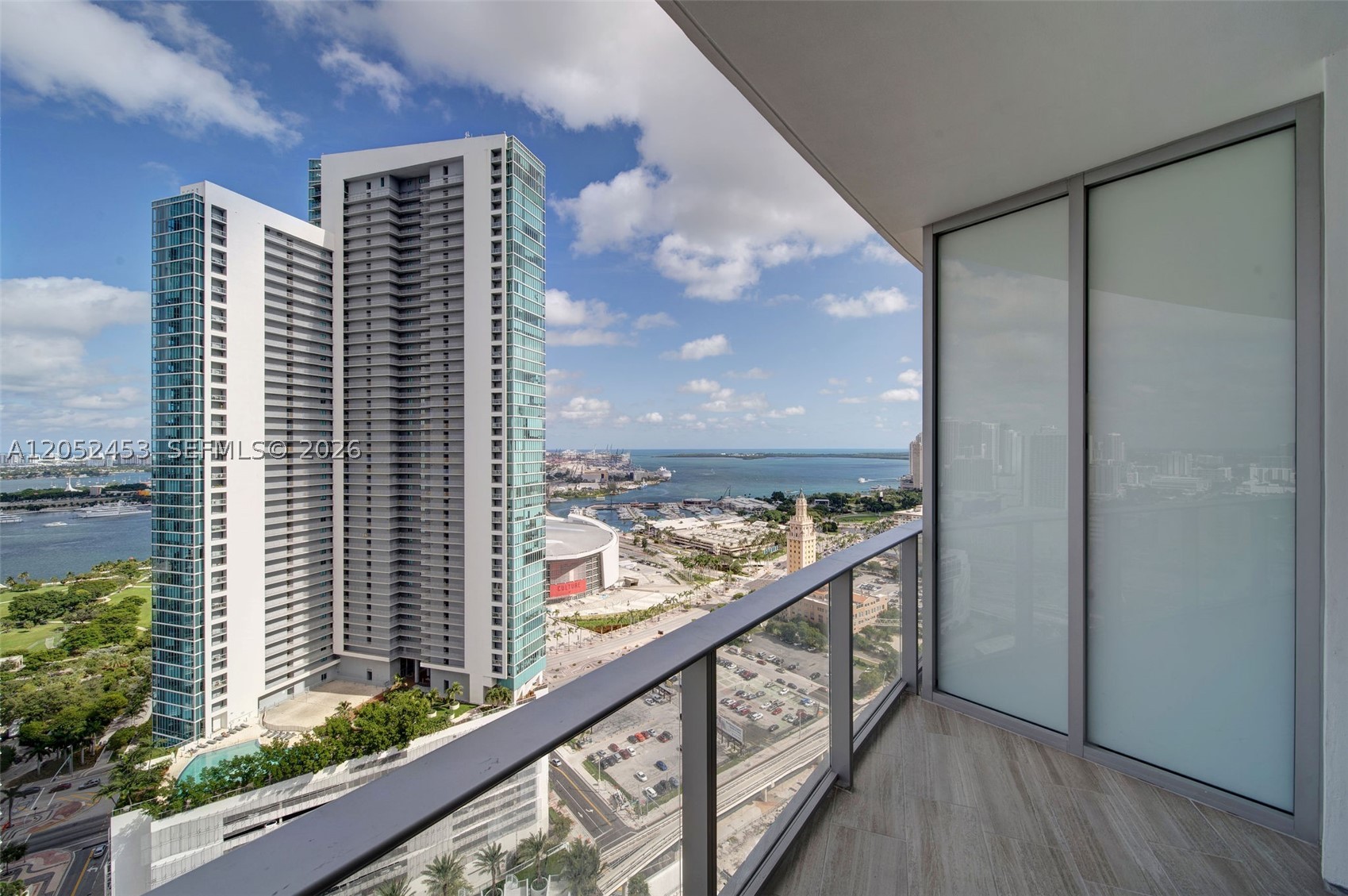 PARAMOUNT MIAMI WORLD CENT - Residential Lease