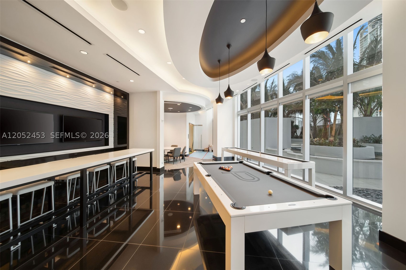 PARAMOUNT MIAMI WORLD CENT - Residential Lease